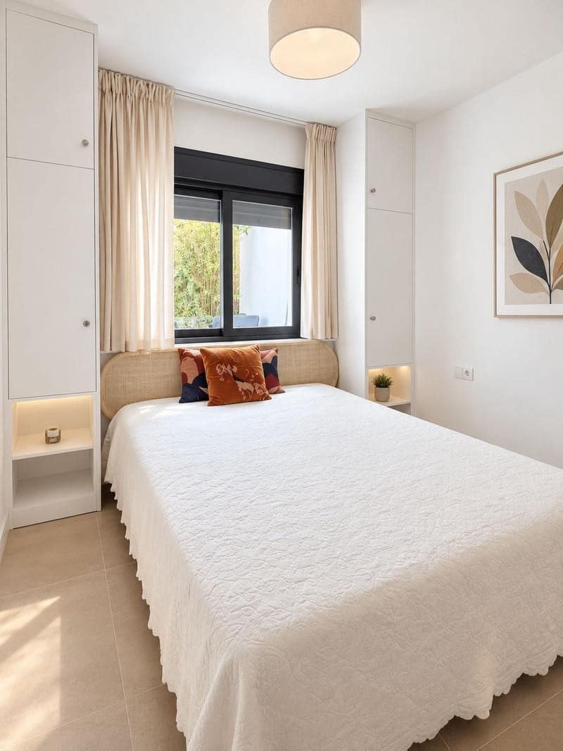 3 Zimmer Haus zu vermieten in El Paraiso mit Pool Garage - 3.000 € (Ref: 10080331)