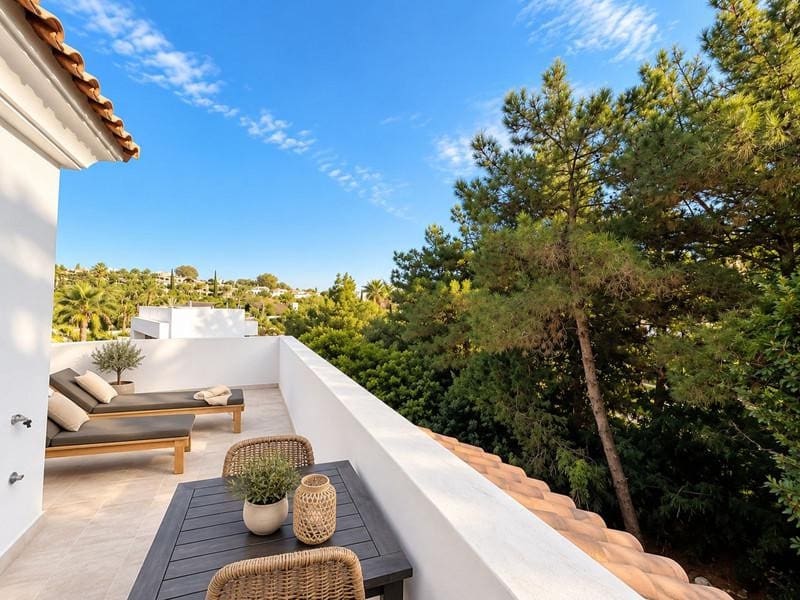 3 Zimmer Haus zu vermieten in El Paraiso mit Pool Garage - 3.000 € (Ref: 10080331)