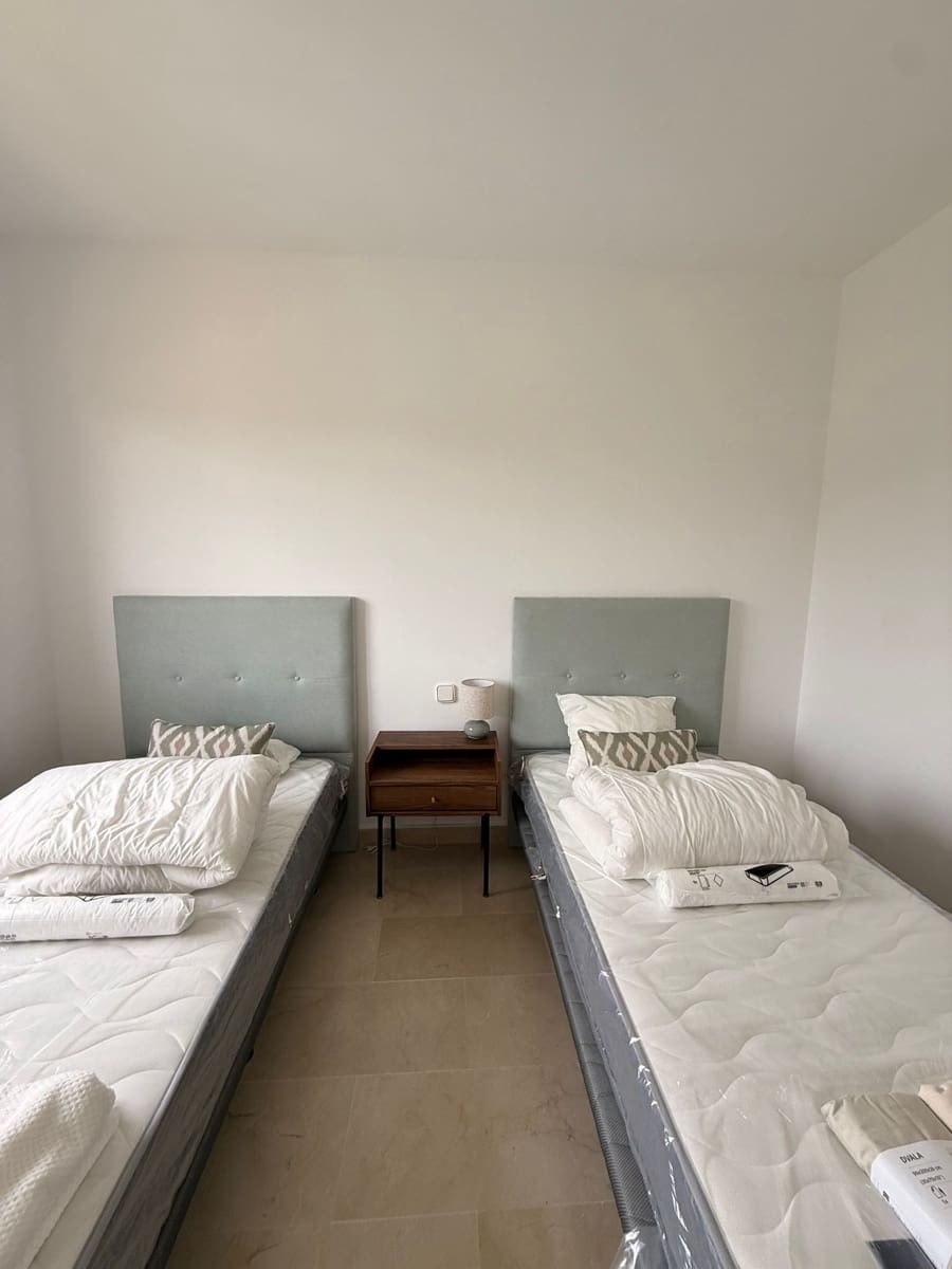2 soveværelse Penthouse til leje i Benahavis med swimmingpool garage - € 2.000 (Ref: 10088535)