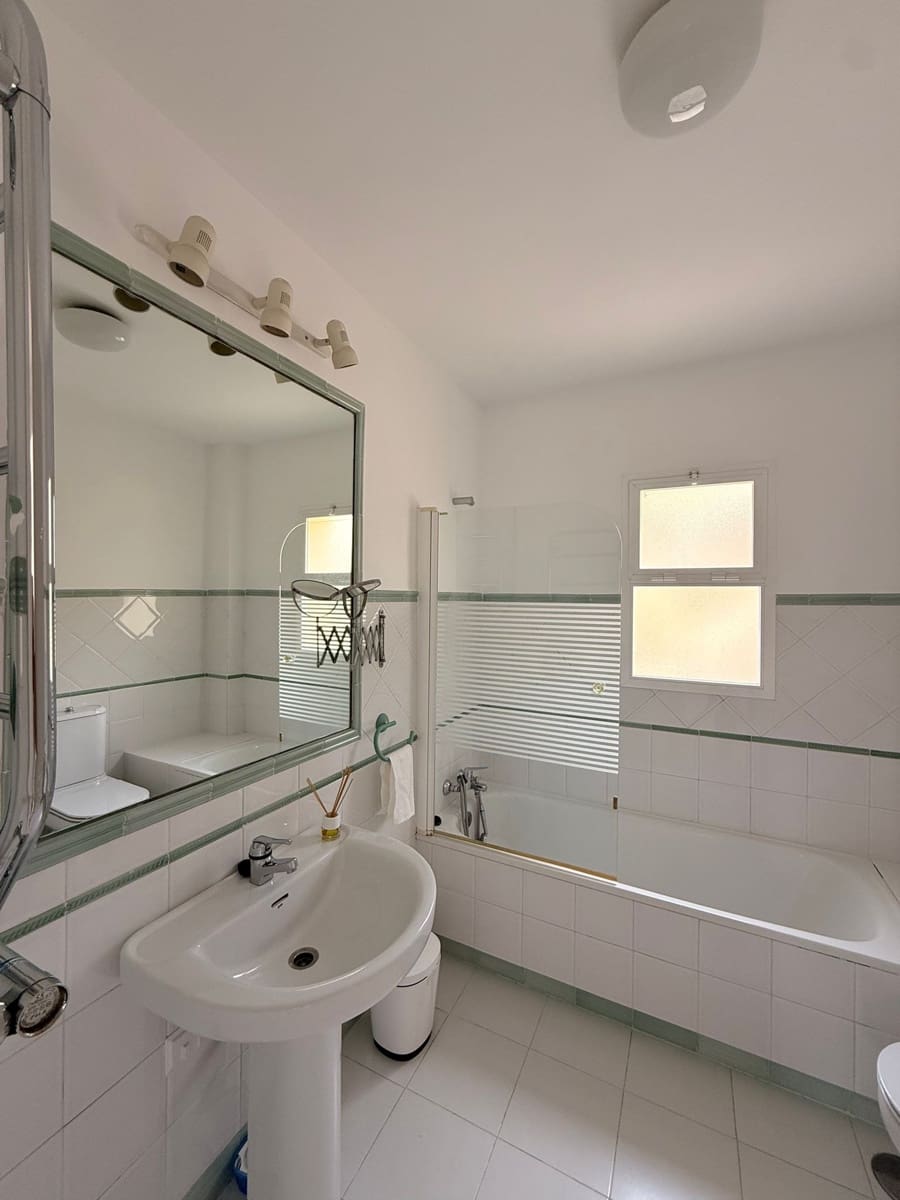 2 soveværelse Penthouse til leje i Benahavis med swimmingpool garage - € 2.000 (Ref: 10088535)
