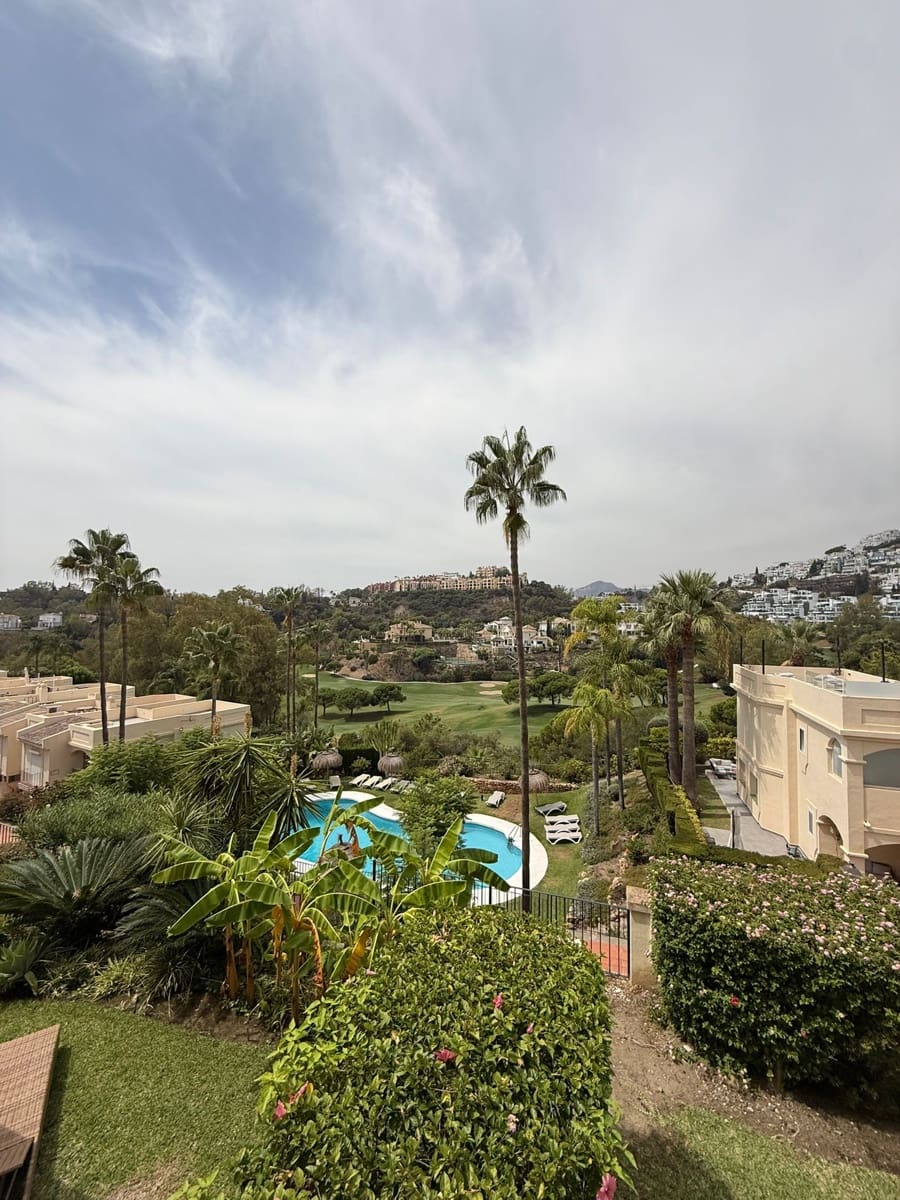 2 soveværelse Penthouse til leje i Benahavis med swimmingpool garage - € 2.000 (Ref: 10088535)