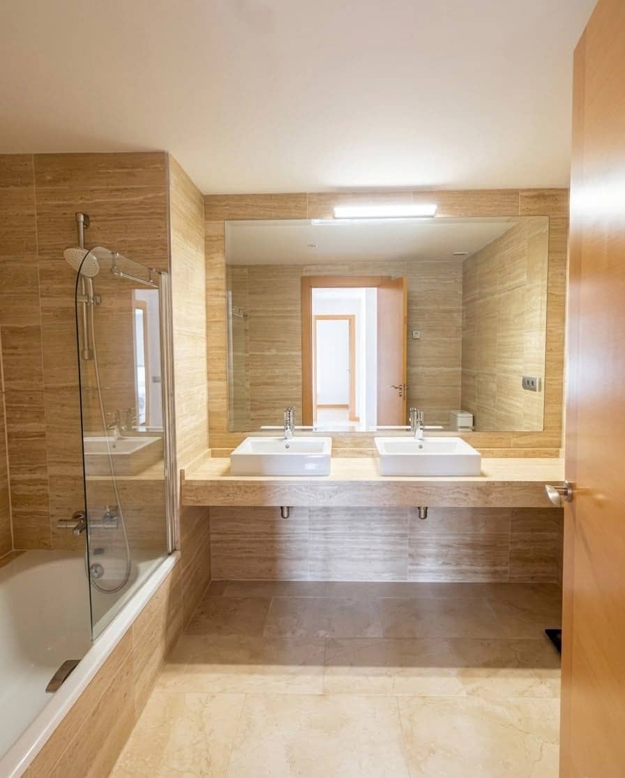 2 quarto Penthouse para arrendar em Benahavis com piscina garagem - 2 800 € (Ref: 10094137)