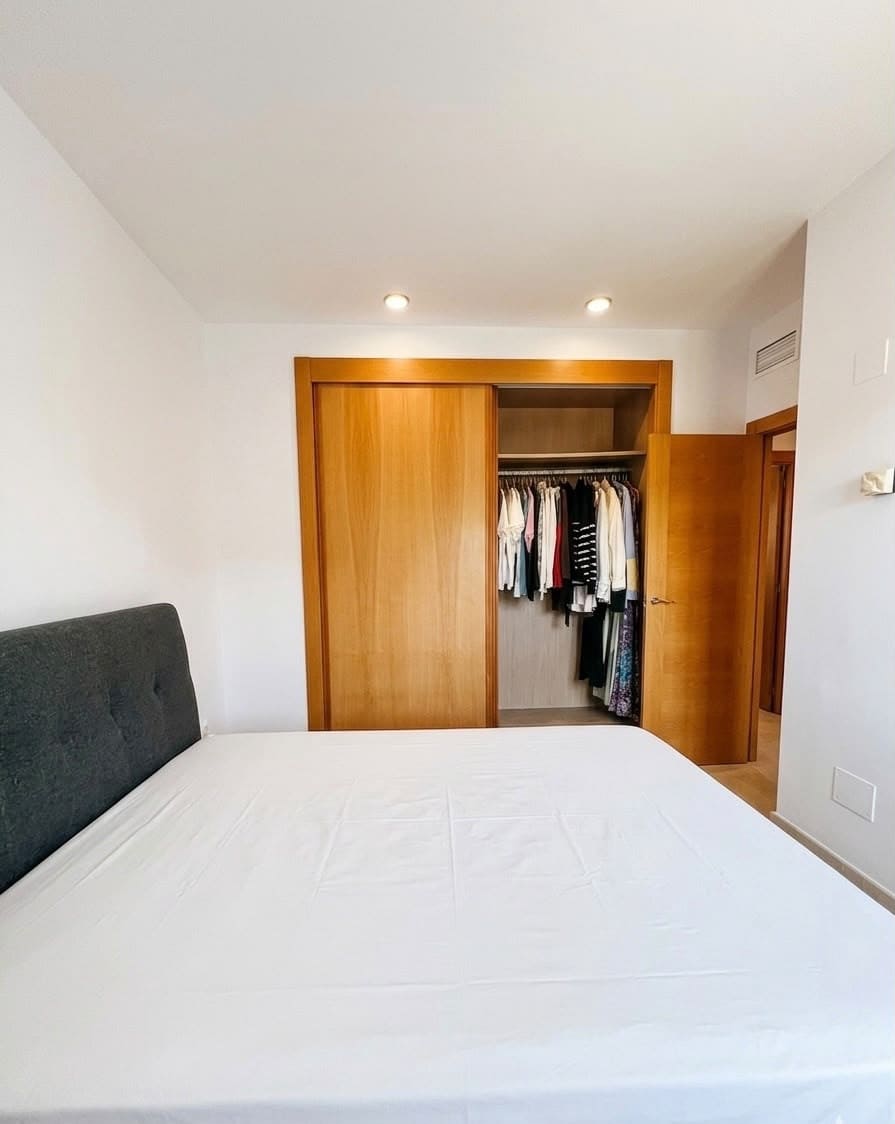 2 quarto Penthouse para arrendar em Benahavis com piscina garagem - 2 800 € (Ref: 10094137)