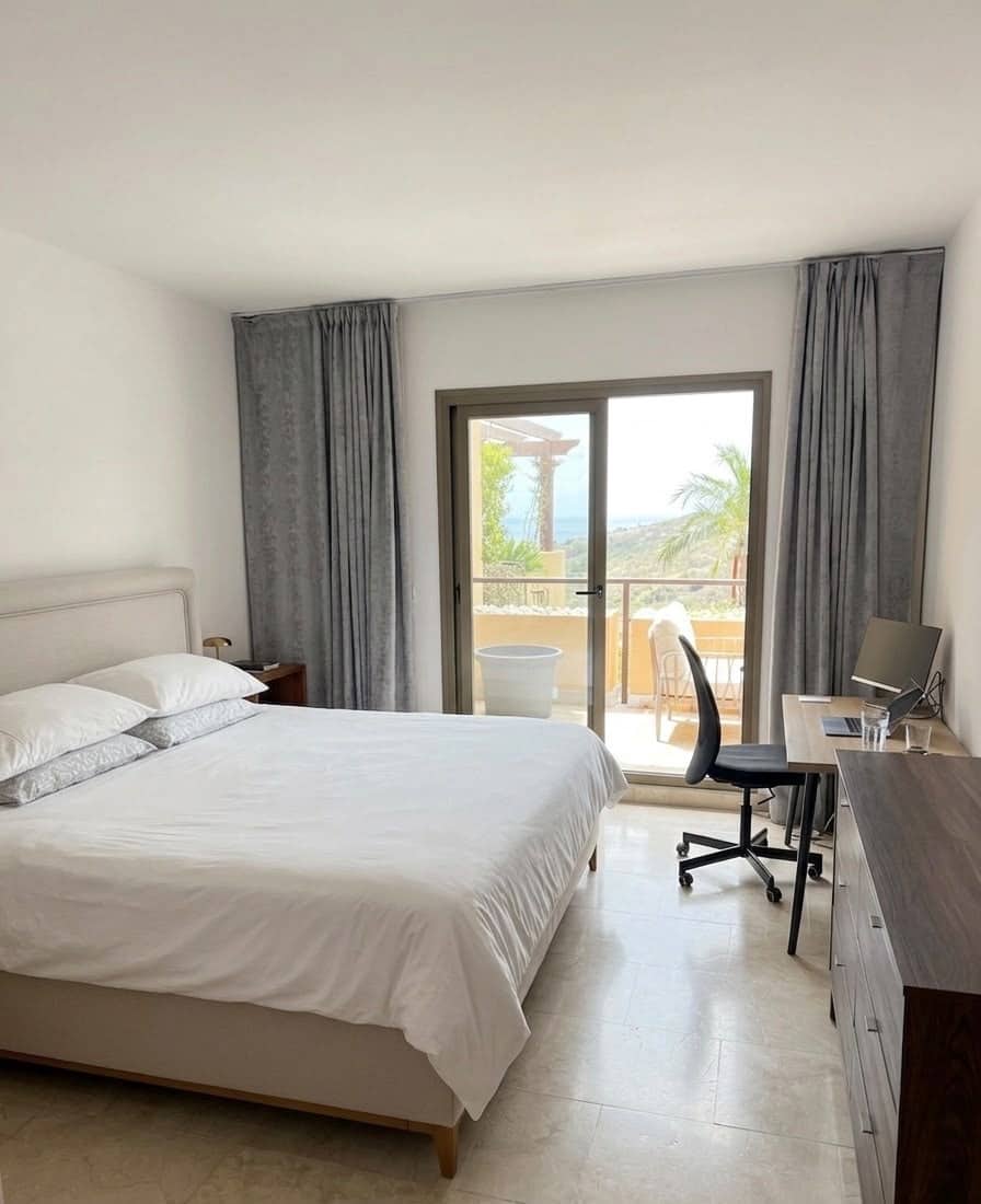 2 quarto Penthouse para arrendar em Benahavis com piscina garagem - 2 800 € (Ref: 10094137)
