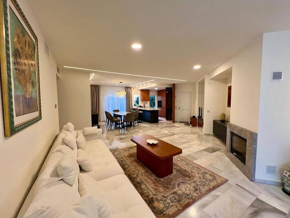 3 soveværelse Lejlighed til leje i Marbella med swimmingpool garage - € 4.000 (Ref: 10094138)