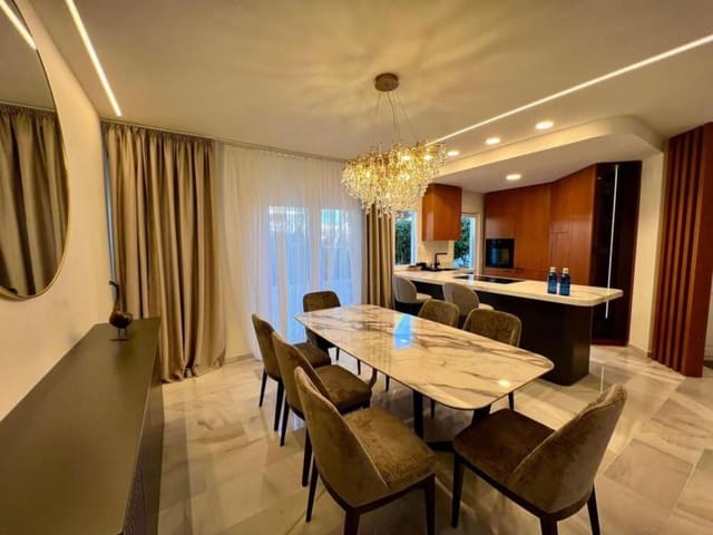 3 soveværelse Lejlighed til leje i La Carolina - Guadalpín, Marbella med swimmingpool garage - € 4.000 (Ref: 10094138)