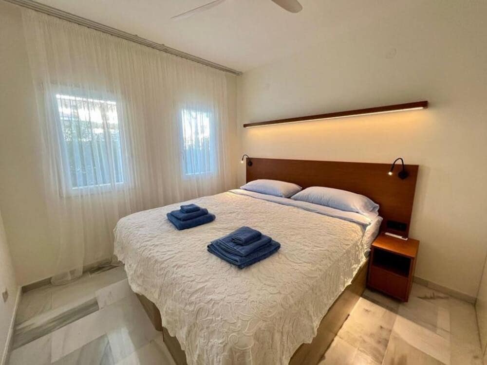 3 soveværelse Lejlighed til leje i Marbella med swimmingpool garage - € 4.000 (Ref: 10094138)