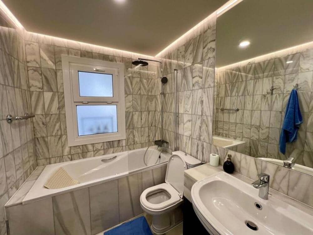 3 soveværelse Lejlighed til leje i Marbella med swimmingpool garage - € 4.000 (Ref: 10094138)