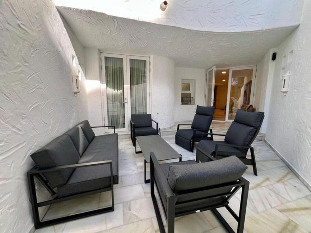 3 soveværelse Lejlighed til leje i Marbella med swimmingpool garage - € 4.000 (Ref: 10094138)