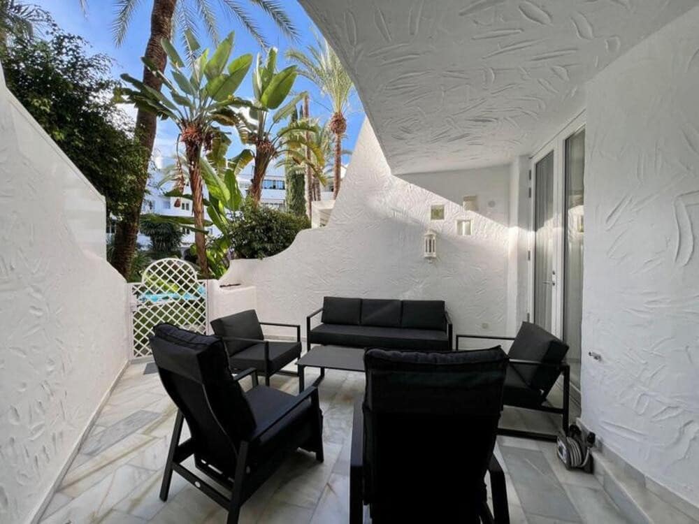 3 soveværelse Lejlighed til leje i Marbella med swimmingpool garage - € 4.000 (Ref: 10094138)