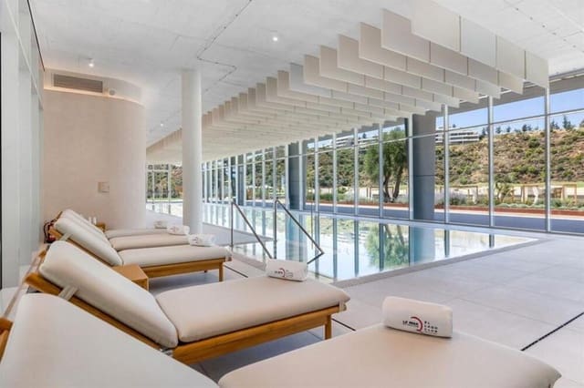 3 quarto Apartamento para arrendar em Marbella com piscina garagem - 6 000 € (Ref: 10094139)