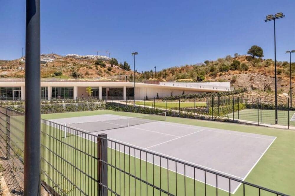 3 quarto Apartamento para arrendar em Marbella com piscina garagem - 6 000 € (Ref: 10094139)