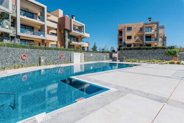 3 quarto Apartamento para arrendar em Marbella com piscina garagem - 6 000 € (Ref: 10094139)