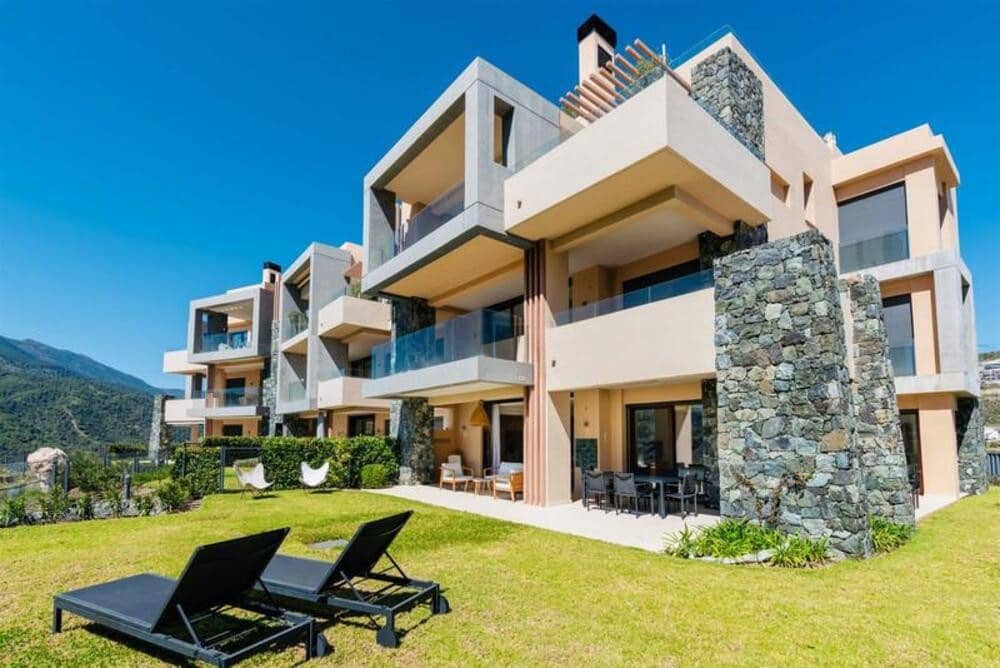 3 quarto Apartamento para arrendar em Marbella com piscina garagem - 6 000 € (Ref: 10094139)