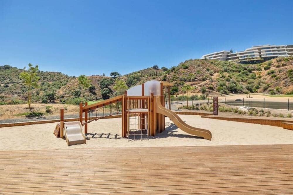3 quarto Apartamento para arrendar em Marbella com piscina garagem - 6 000 € (Ref: 10094139)