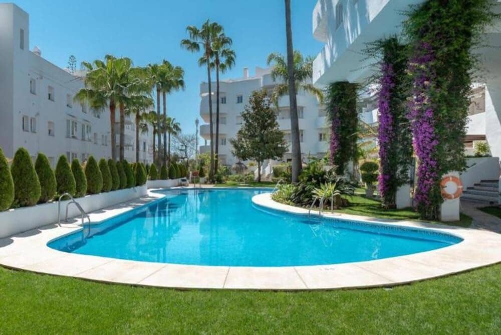 3 soveværelse Lejlighed til leje i Marbella med swimmingpool garage - € 2.700 (Ref: 10094140)