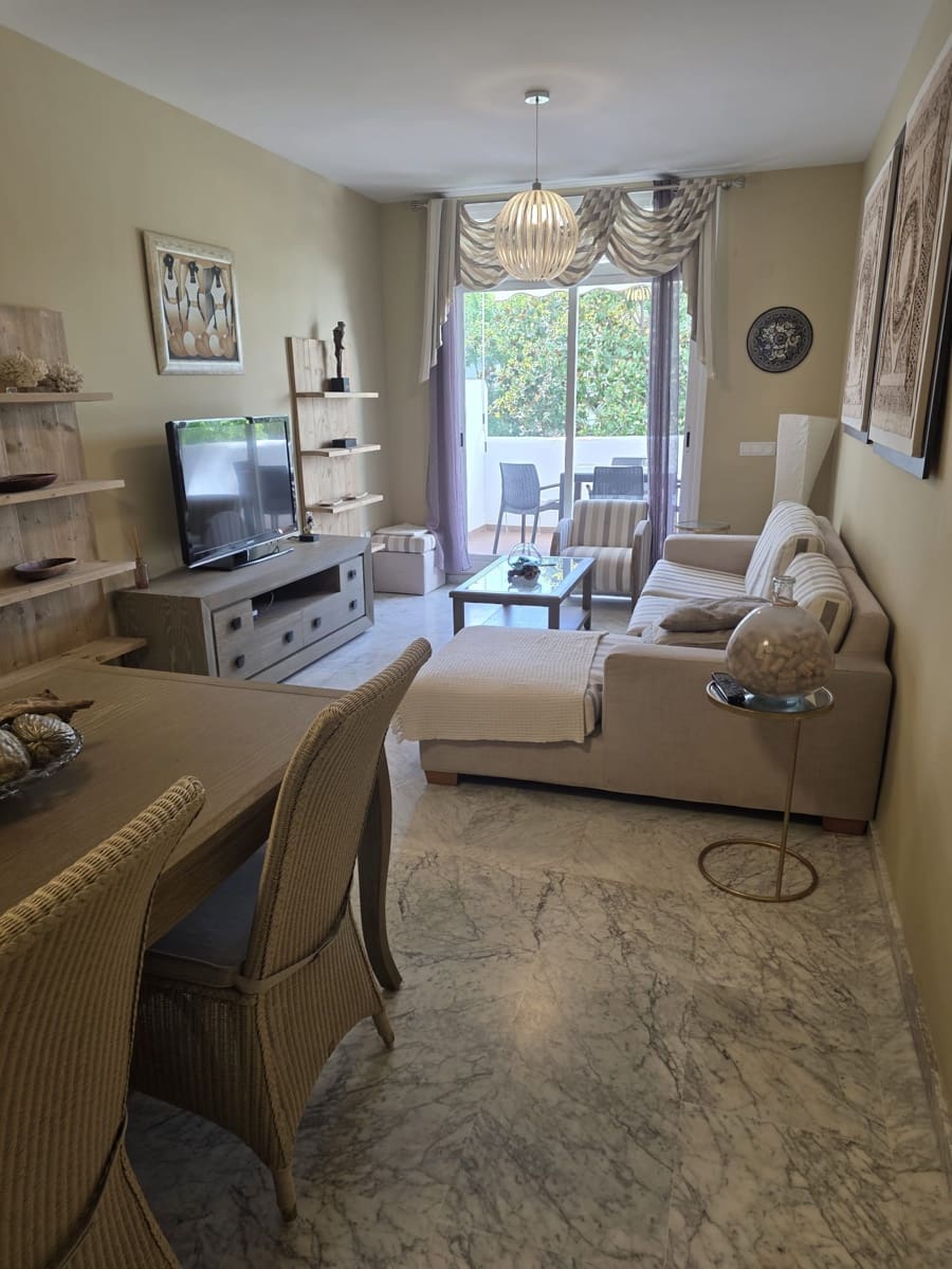 3 soveværelse Lejlighed til leje i Marbella med swimmingpool garage - € 2.700 (Ref: 10094140)