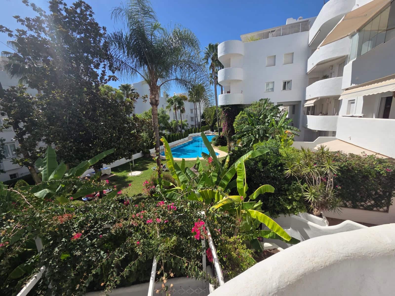 3 soveværelse Lejlighed til leje i Marbella med swimmingpool garage - € 2.700 (Ref: 10094140)