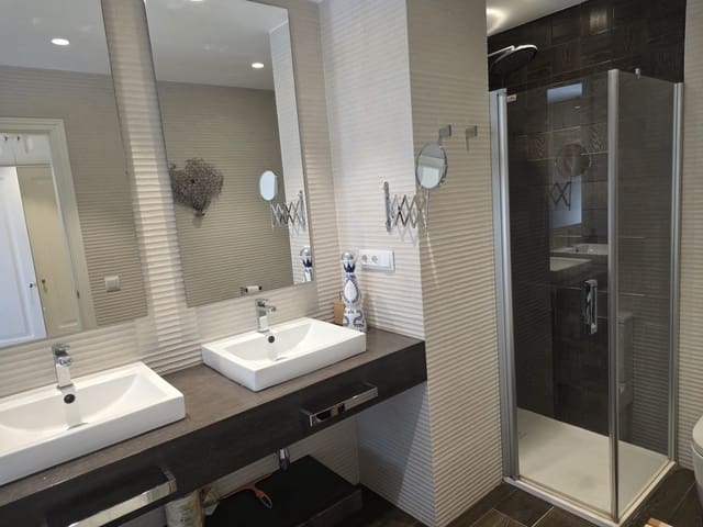 3 soveværelse Lejlighed til leje i La Carolina - Guadalpín, Marbella med swimmingpool garage - € 2.700 (Ref: 10094140)