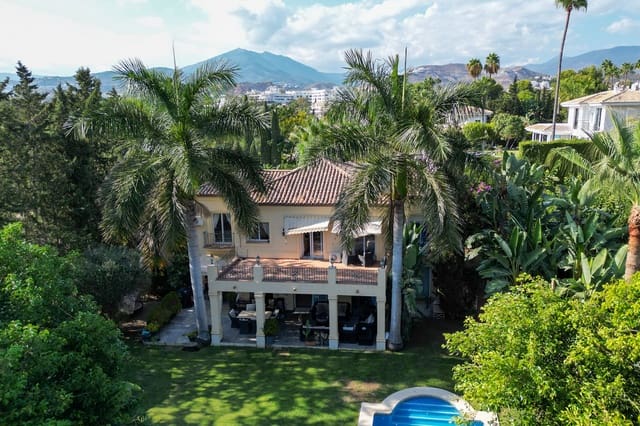 5 slaapkamer Villa te koop in Las Brisas, Marbella met zwembad garage - € 2.900.000 (Ref: 10097477)