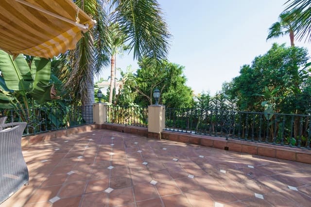 5 slaapkamer Villa te koop in Las Brisas, Marbella met zwembad garage - € 2.900.000 (Ref: 10097477)