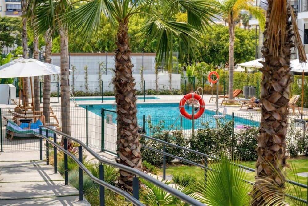 3 makuuhuone Huoneisto vuokrattavana paikassa Estepona mukana uima-altaan 
autotalli - 2 700 € (Ref: 10097478)