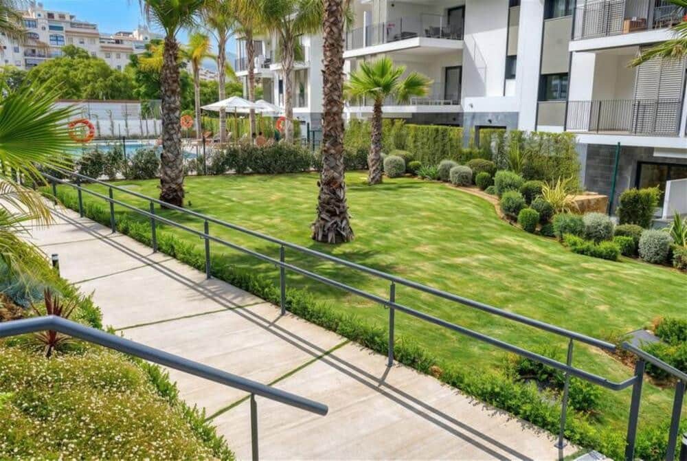 3 makuuhuone Huoneisto vuokrattavana paikassa Estepona mukana uima-altaan 
autotalli - 2 700 € (Ref: 10097478)