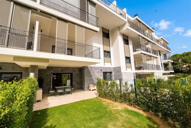 3 makuuhuone Huoneisto vuokrattavana paikassa Centro, Estepona mukana uima-altaan 
autotalli - 2 700 € (Ref: 10097478)