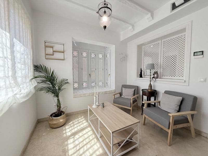 3 soveværelse Byhus til leje i Marbella med swimmingpool garage - € 3.000 (Ref: 10097479)