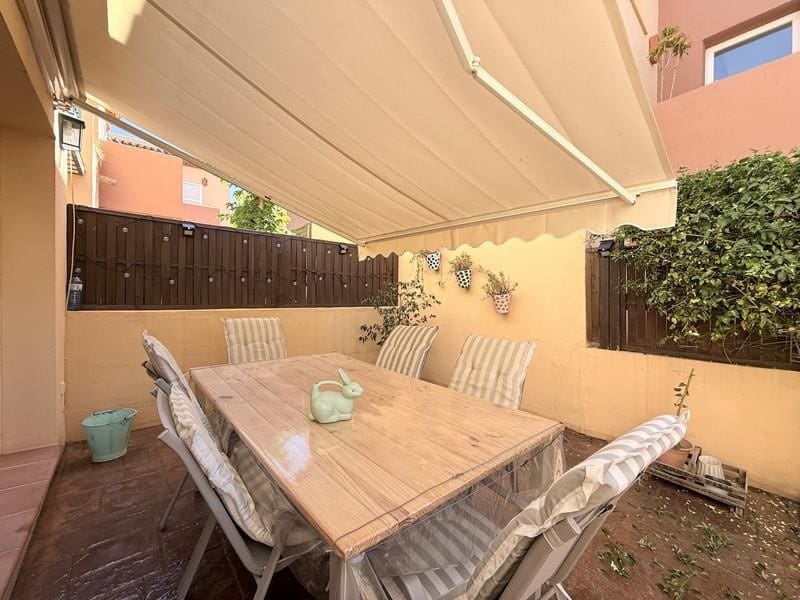 3 soveværelse Byhus til leje i Marbella med swimmingpool garage - € 3.000 (Ref: 10097479)
