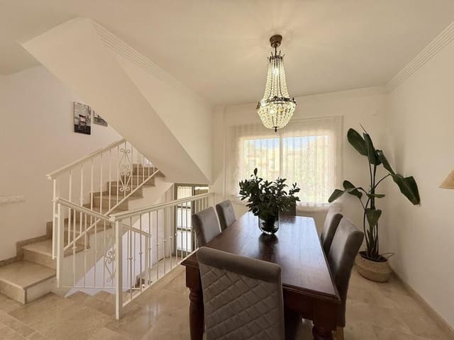 3 soveværelse Byhus til leje i Rodeo Alto - Guadaiza - La Campana, Marbella med swimmingpool garage - € 3.000 (Ref: 10097479)