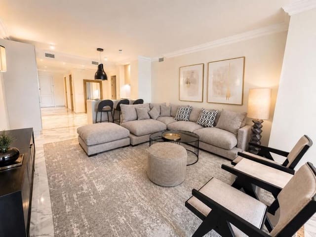 3 chambre Appartement à vendre à Los Naranjos, Marbella avec piscine garage - 980 000 € (Ref: 10099621)