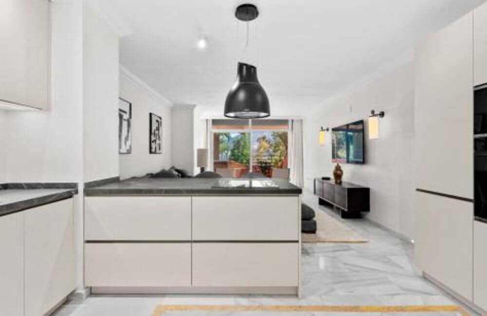 3 chambre Appartement à vendre à Marbella avec piscine garage - 980 000 € (Ref: 10099621)