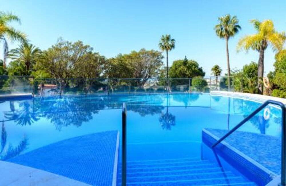 3 chambre Appartement à vendre à Marbella avec piscine garage - 980 000 € (Ref: 10099621)