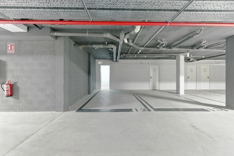 3 sovrum Lägenhet att hyra i Cancelada med pool garage - 3 000 € (Ref: 10101403)