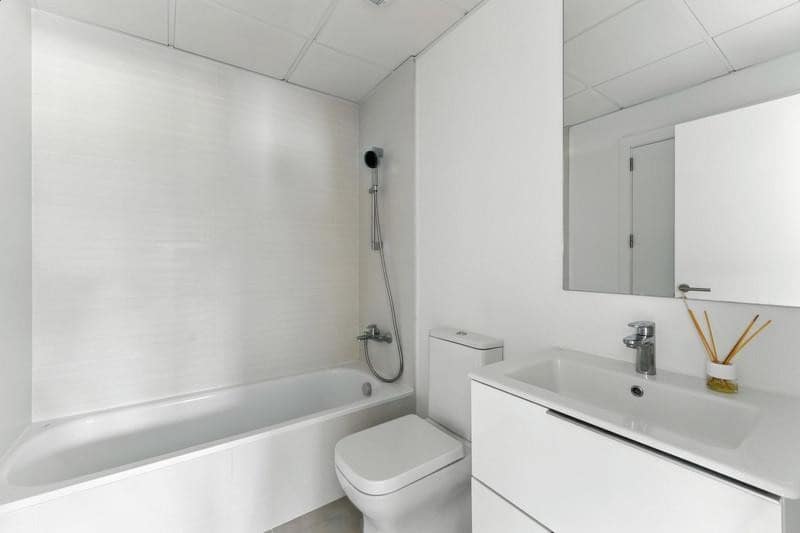 3 sovrum Lägenhet att hyra i Cancelada med pool garage - 3 000 € (Ref: 10101403)