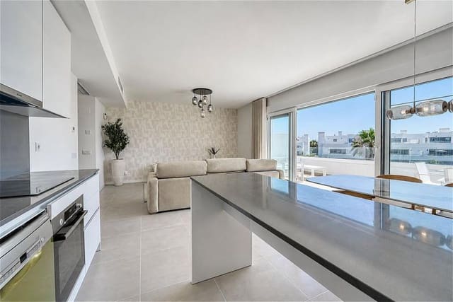 3 sovrum Lägenhet att hyra i Cancelada, Estepona med pool garage - 3 000 € (Ref: 10101403)