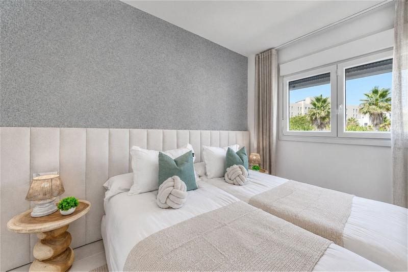 3 sovrum Lägenhet att hyra i Cancelada med pool garage - 3 000 € (Ref: 10101403)