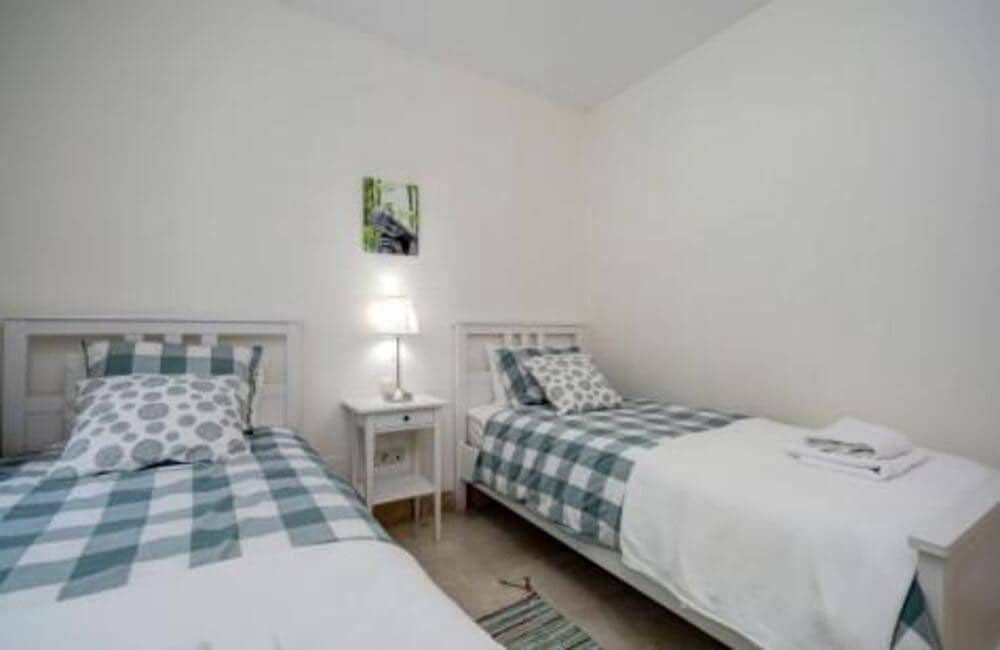 3 soveværelse Lejlighed til leje i Estepona med swimmingpool garage - € 3.500 (Ref: 10106596)