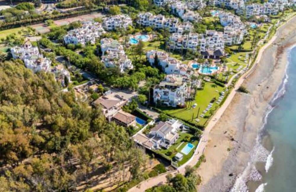 3 soveværelse Lejlighed til leje i Estepona med swimmingpool garage - € 3.500 (Ref: 10106596)