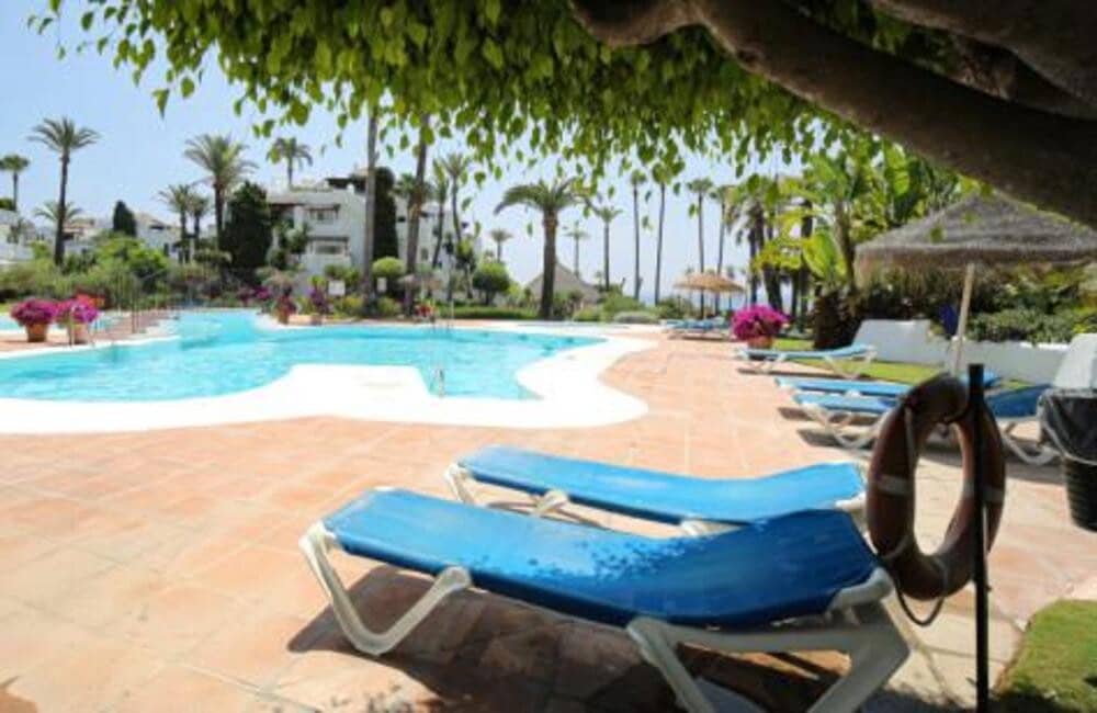 3 soveværelse Lejlighed til leje i Estepona med swimmingpool garage - € 3.500 (Ref: 10106596)