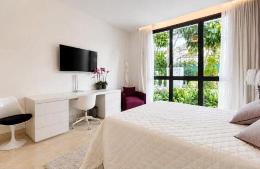 5 sypialnia Apartament do wynajęcia w Marbella z basenem garażem - 11 500 € (Ref: 10106597)