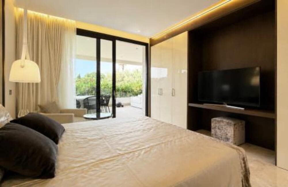 5 sypialnia Apartament do wynajęcia w Marbella z basenem garażem - 11 500 € (Ref: 10106597)