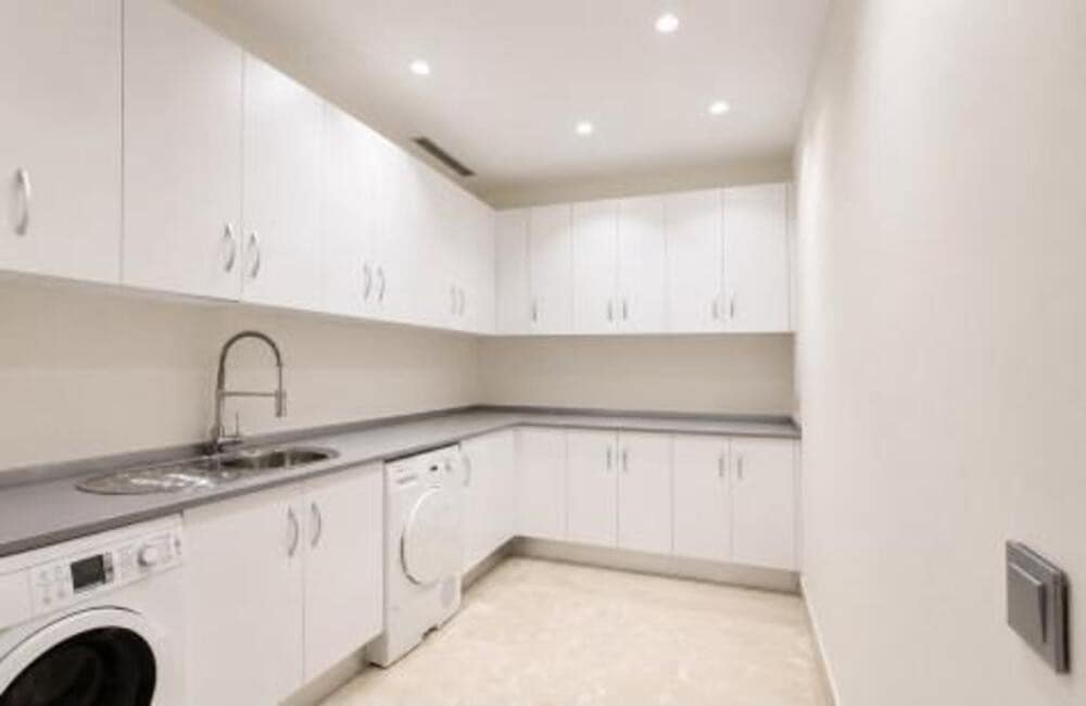 5 sypialnia Apartament do wynajęcia w Marbella z basenem garażem - 11 500 € (Ref: 10106597)