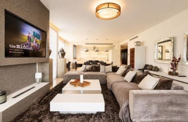 5 sypialnia Apartament do wynajęcia w Sierra Blanca, Marbella z basenem garażem - 11 500 € (Ref: 10106597)