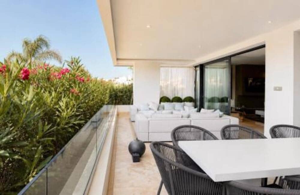 5 sypialnia Apartament do wynajęcia w Marbella z basenem garażem - 11 500 € (Ref: 10106597)