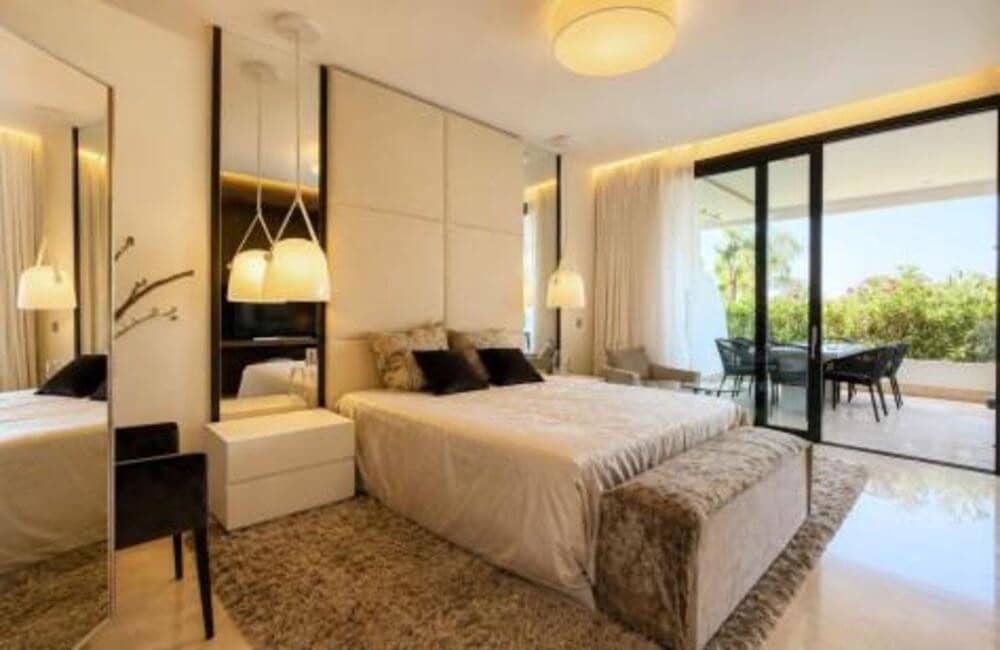 5 sypialnia Apartament do wynajęcia w Marbella z basenem garażem - 11 500 € (Ref: 10106597)