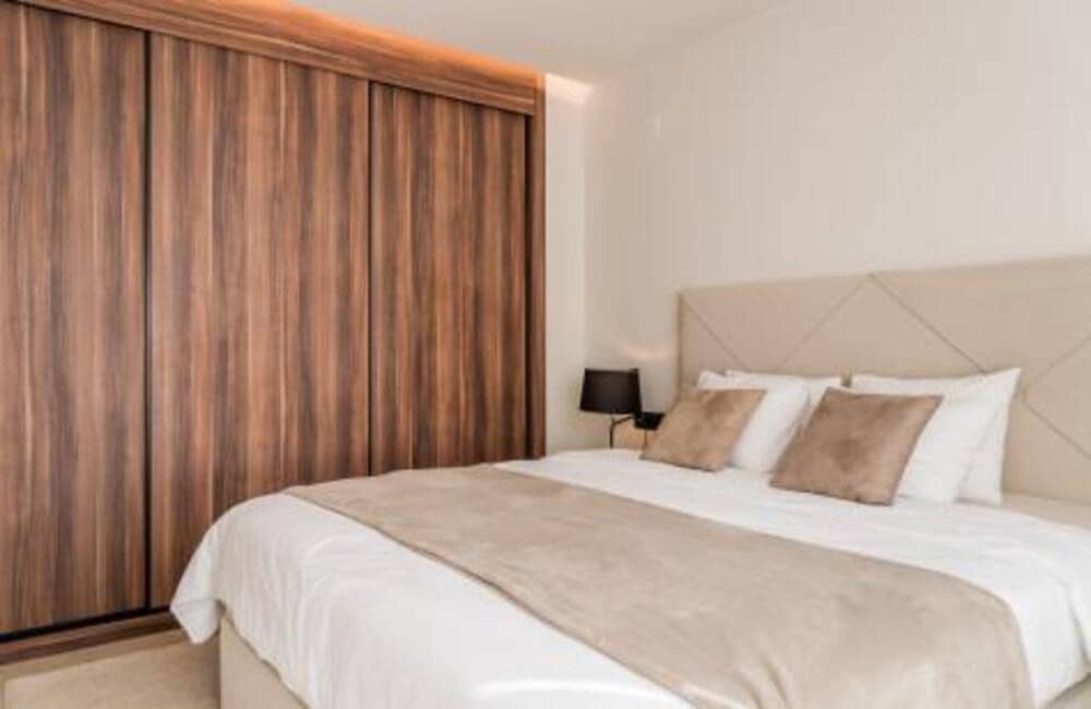 Apartamento de 3 habitaciones en Marbella en alquiler con piscina garaje - 4.000 € (Ref: 10106598)