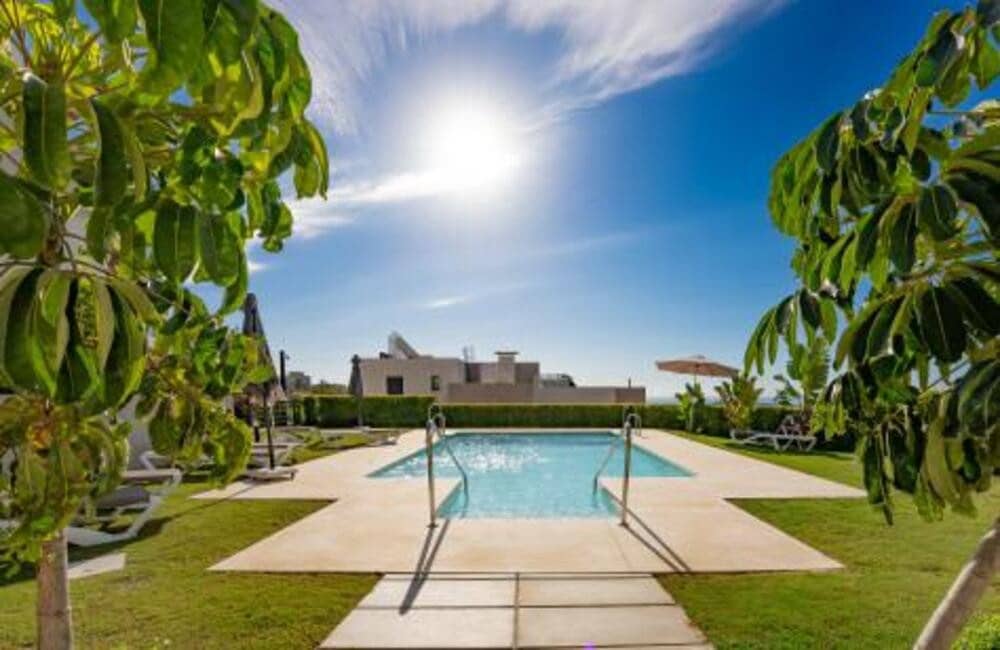 Apartamento de 3 habitaciones en Marbella en alquiler con piscina garaje - 4.000 € (Ref: 10106598)