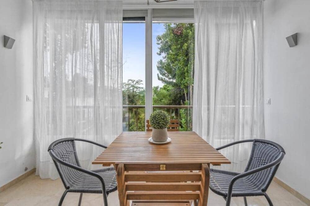 2 bedroom Apartment for rent in Puerto Banus with pool - € 2,000 (Ref: 10114654)